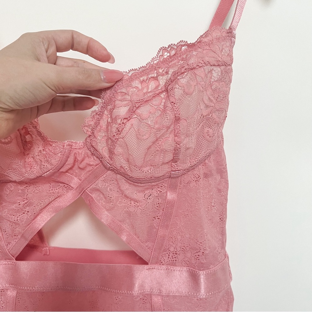ASOS Pink Lace Bodysuit - Picture 6 of 13